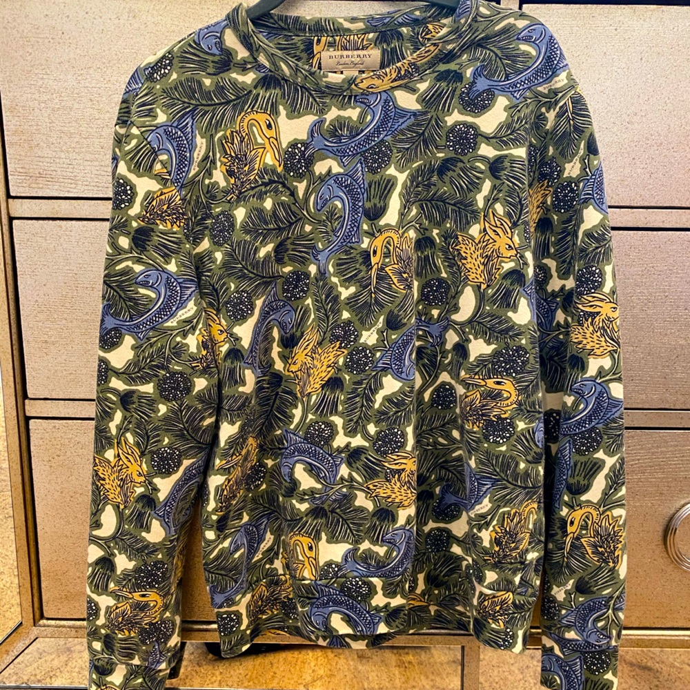 Men’s Burberry sweater
